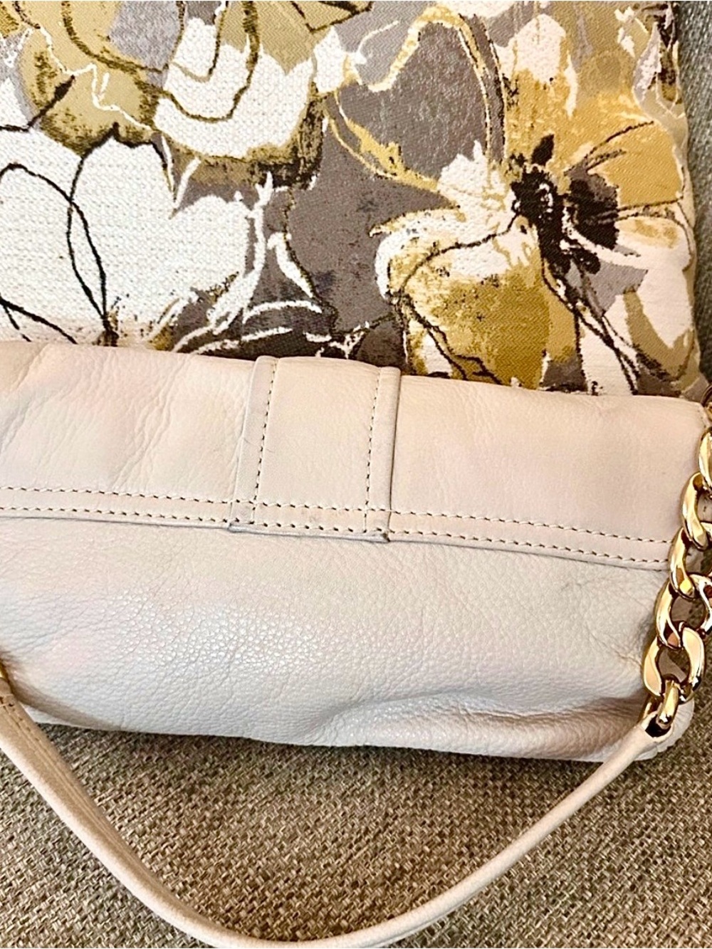Michael Kors Cream Soft Pebbled Leather Shoulder Bag Gold Chain Turn Lock Ivory - Picture 6 of 12